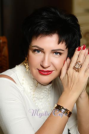 205572 - Elena Age: 54 - Russia