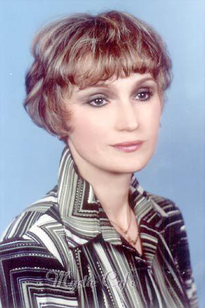 51049 - Irina Age: 43 - Russia