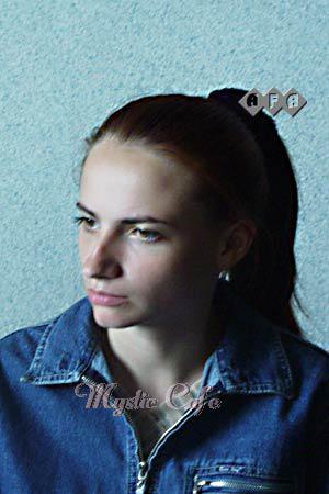 51759 - Natalya Age: 33 - Russia