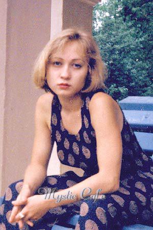 57645 - Evgeniya Age: 35 - Russia