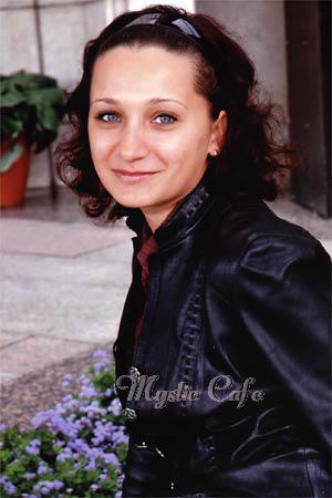 89519 - Irina Age: 35 - Russia