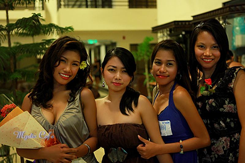 Beautiful Filipino Girls still image series.